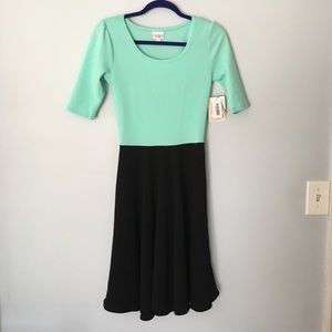 NWT LuLaRoe Nicole - XS
